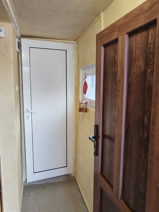 Продава се Етаж от къща в Перник, Клепало - 65 кв.м за 1428 €/кв.м - Снимка #2