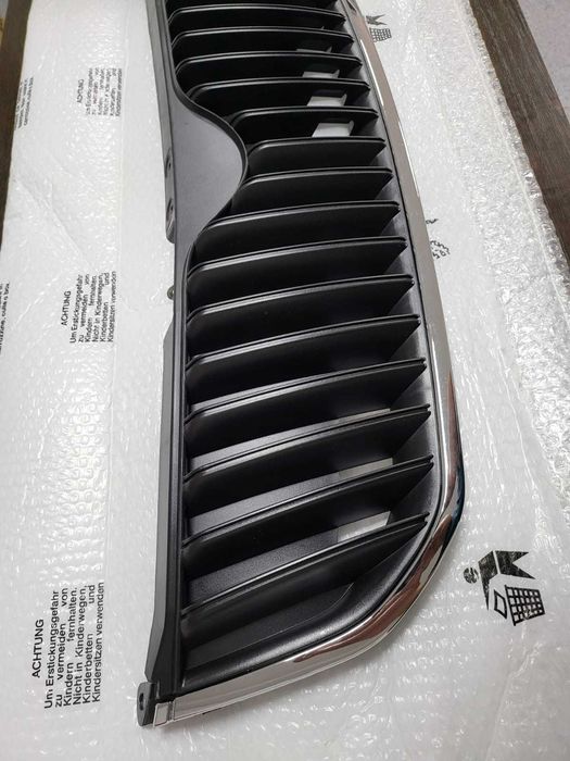 Решетка радиатора Skoda SUPER B Дорестайл