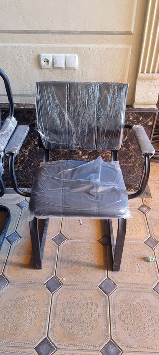 Kreslo dlya ofisa Kolichistva est optom