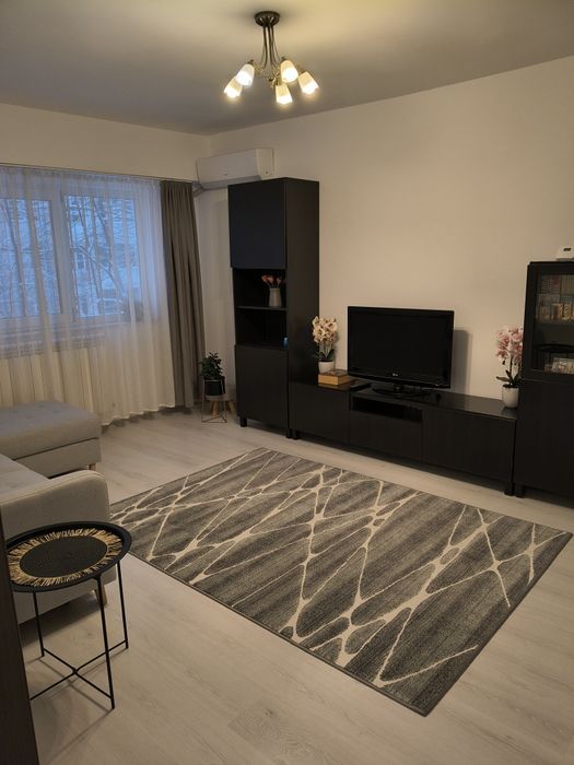 Apartament 3 camere de inchiriat
