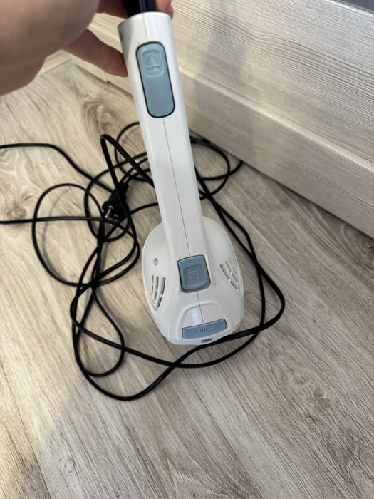 Вертикальный пылесос