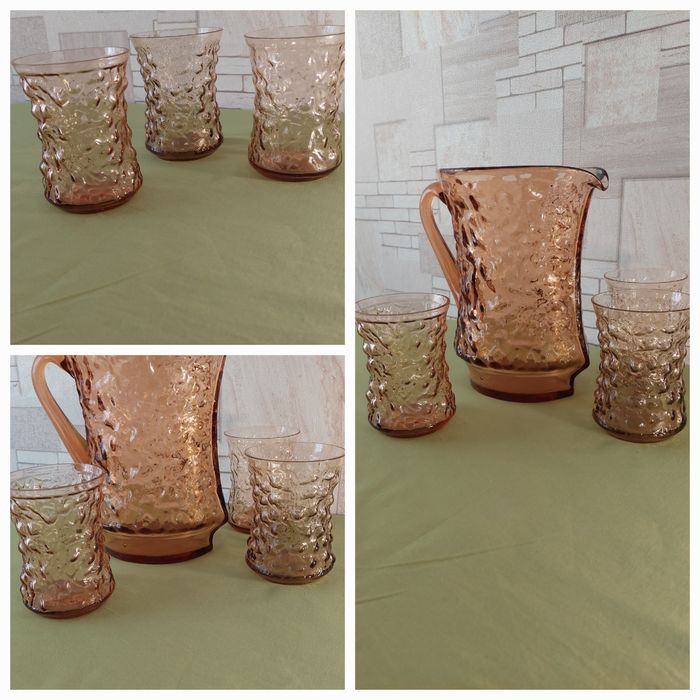 Стаканы,тарелки,кастрюли..