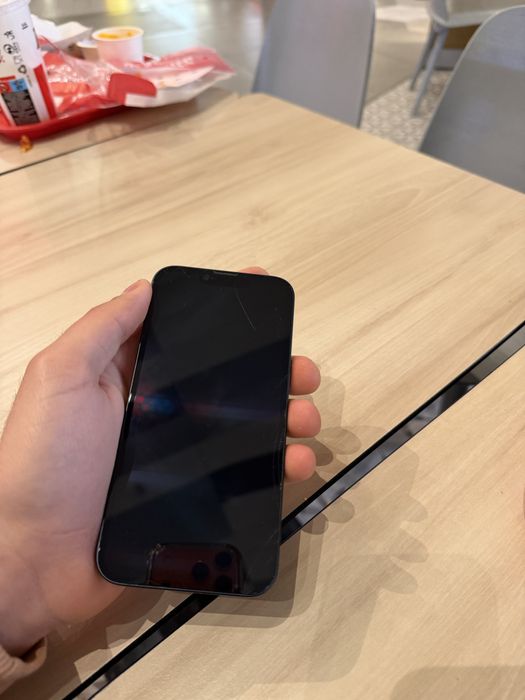 Vand iPhone 14 black 128 GB Oferta