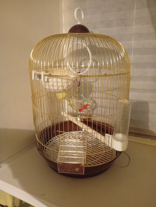Продам новую клетку для попугаев