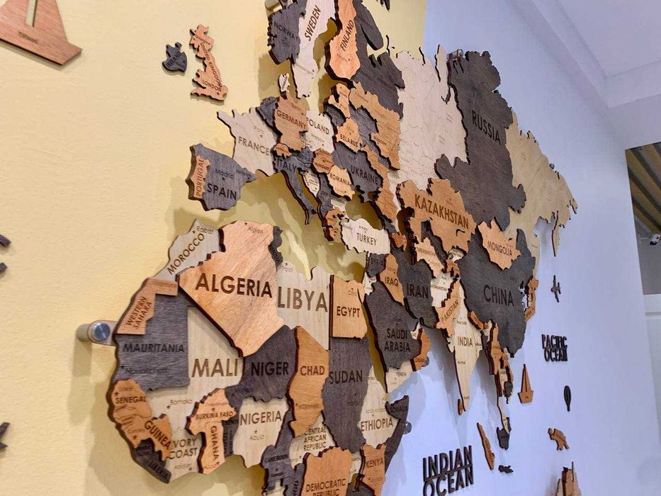 Карта мира 3d из дерева