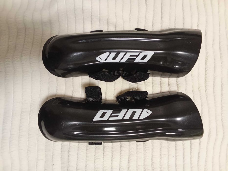 Протектори и гащеризон