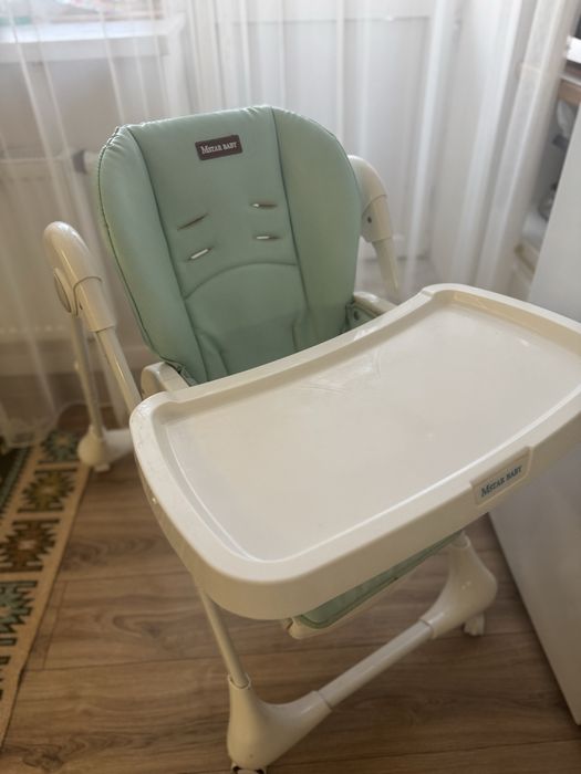 Стульчик для кормления , столик