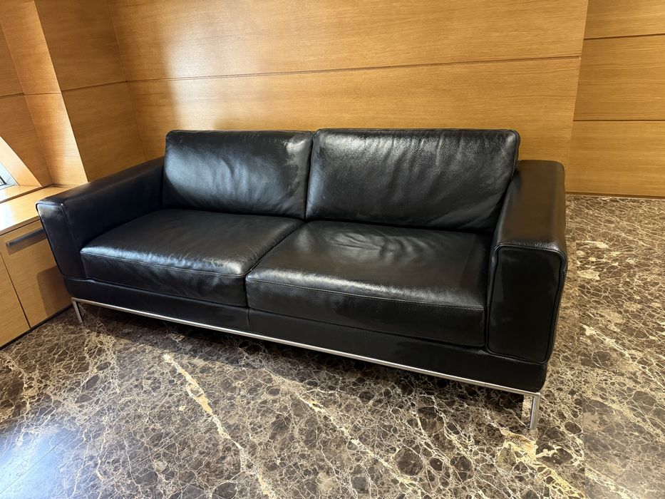 Италиански кожен диван 2 бр.