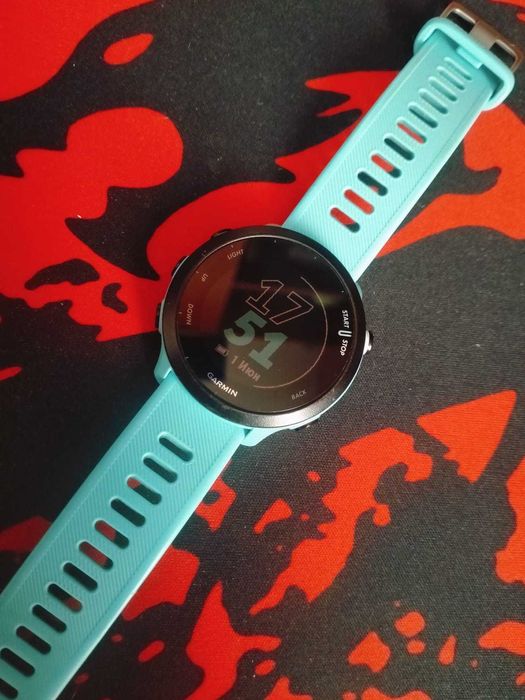 Часы Garmin Forerunner 55