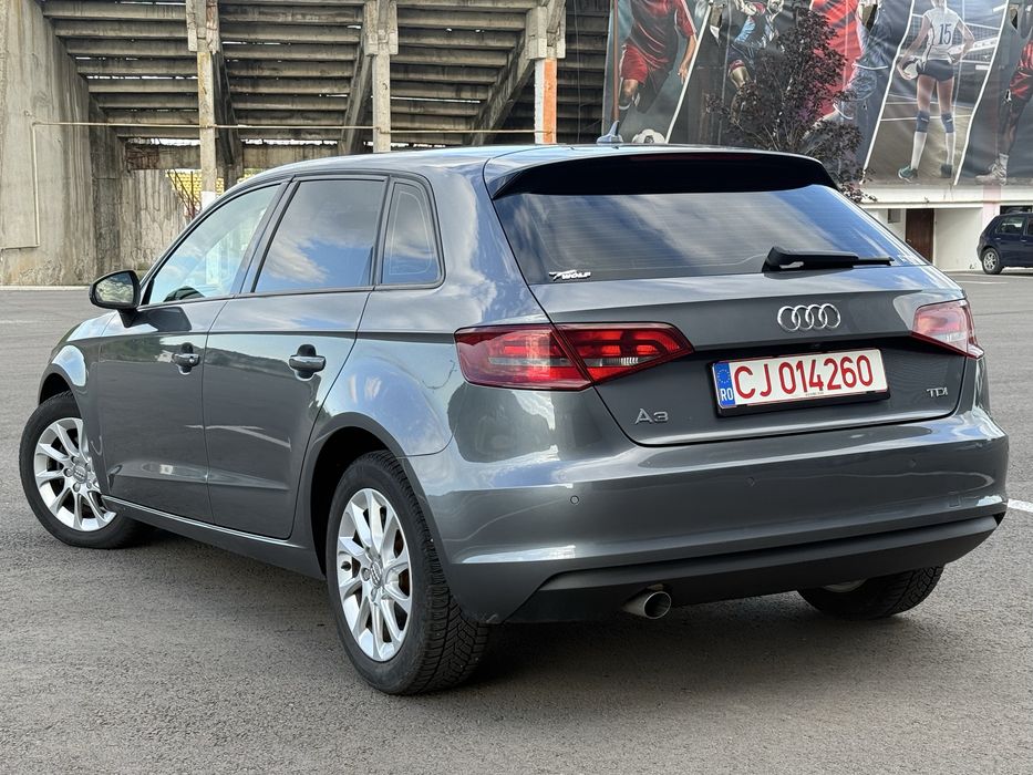 Audi a3 //1.6 diesel  110cp // Automa  an 2015