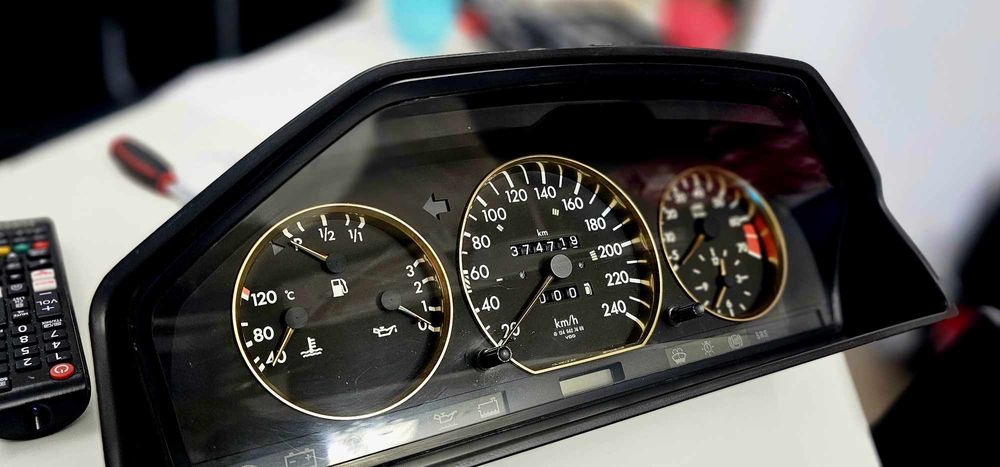 Mercedes  Benz C124 ( W124)