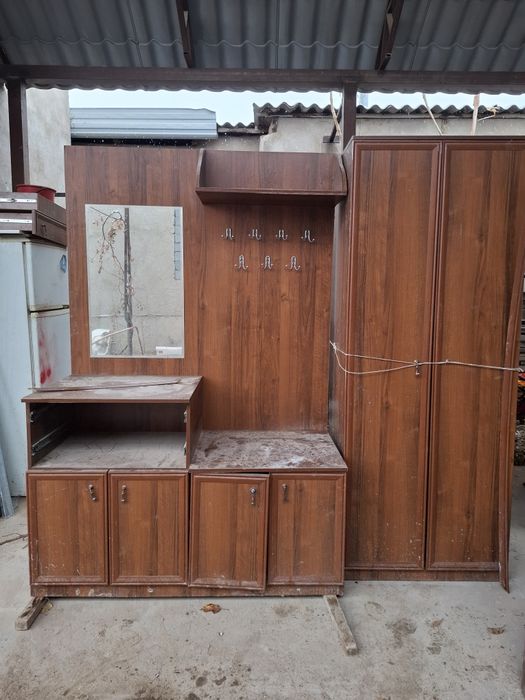 Прихожая шкаф  б/у