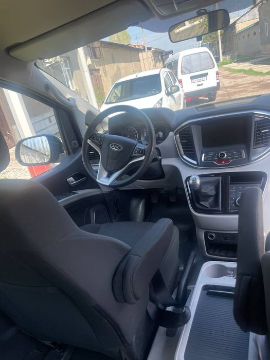 Moshina Sotiladi JAC M4 11 mestali