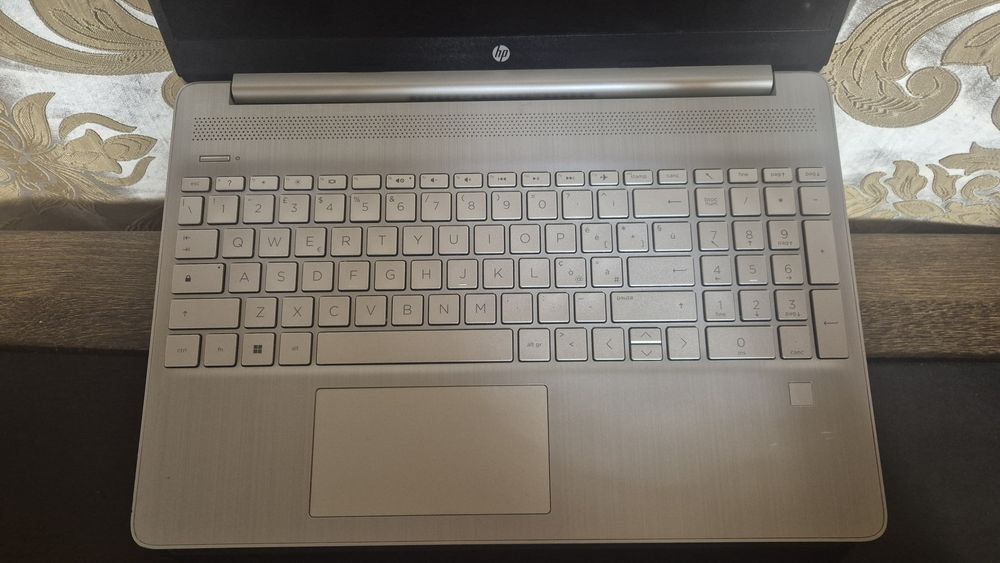 Laptop NoteBook HP 15s-eq3xxx + Încărcător