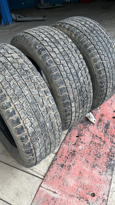 Зимние шины Hankook 265/65/17