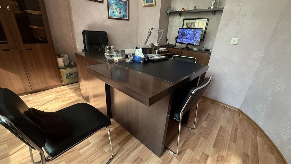 Стол для кабинета