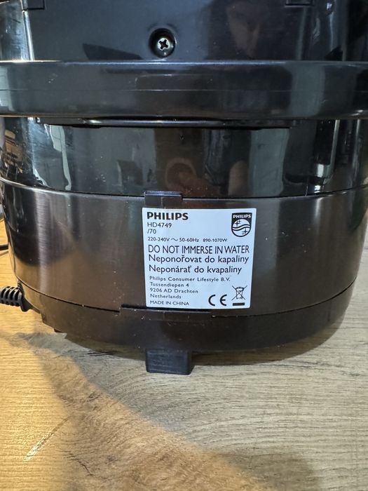 Multicooker Philips HD4749/70, 1070 W, 5 L, functie Slow-Cooker, 22 Programe automate, Negru