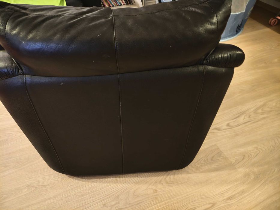 Vand canapea extensibila cu doua fotolii !