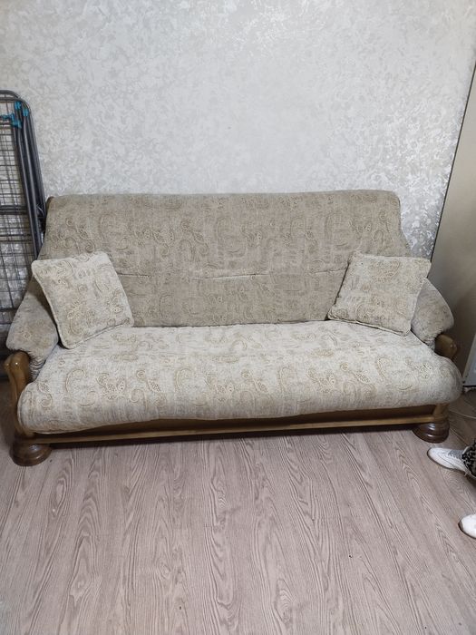 Продам диван в хорошем состоянии