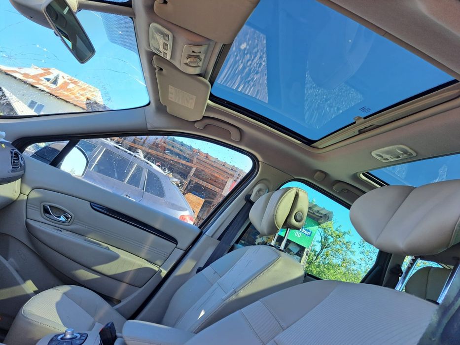 Dezmembrez Renault Scenic 1.5 DCI 110 cai automat