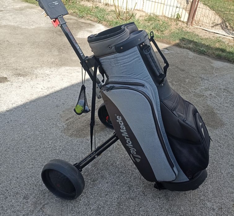 Husa și carucior de golf