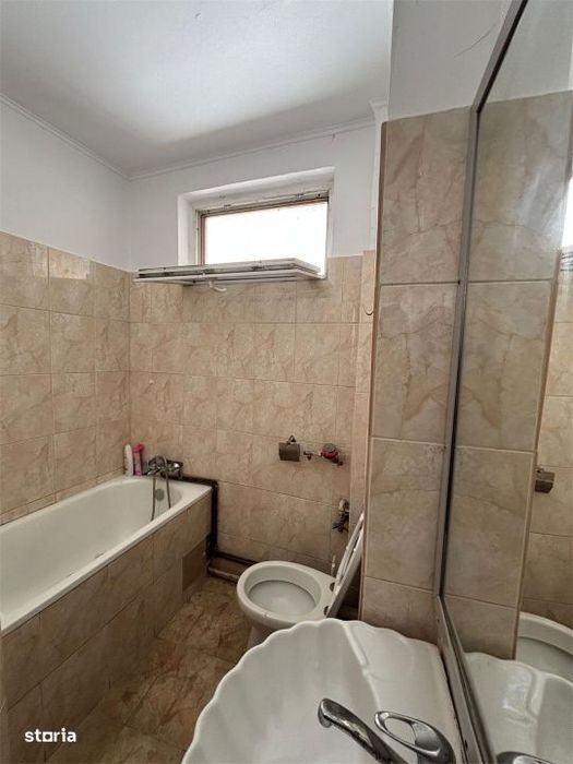 Apartament 4 camere, 71 mp, zona Centrala