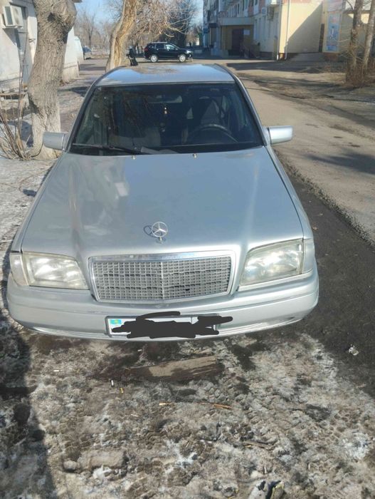 Продам Мерседес с 200,1993г