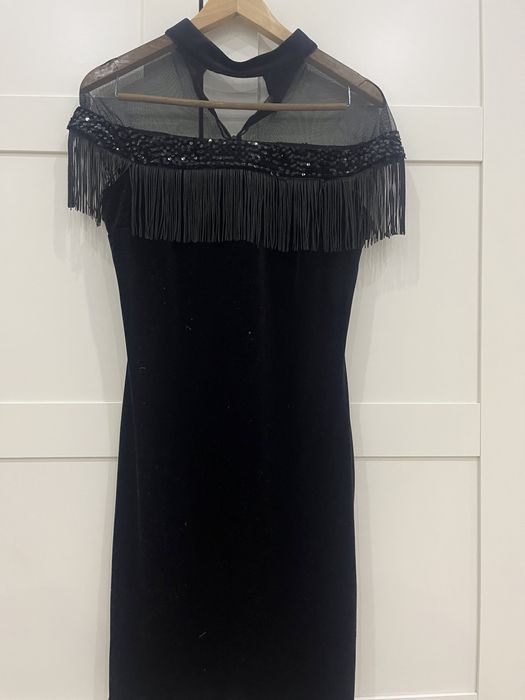 Платья, накидки вечерние, нарядные и повседневные