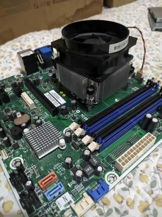 Продаётся материнская плата с процессором