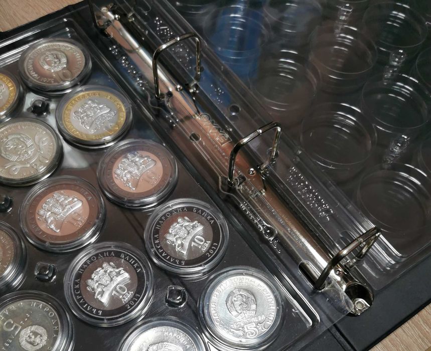 Албум за 100 броя монети в капсули на БНБ