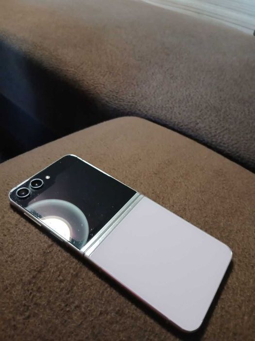 Samsung Z Flip 5