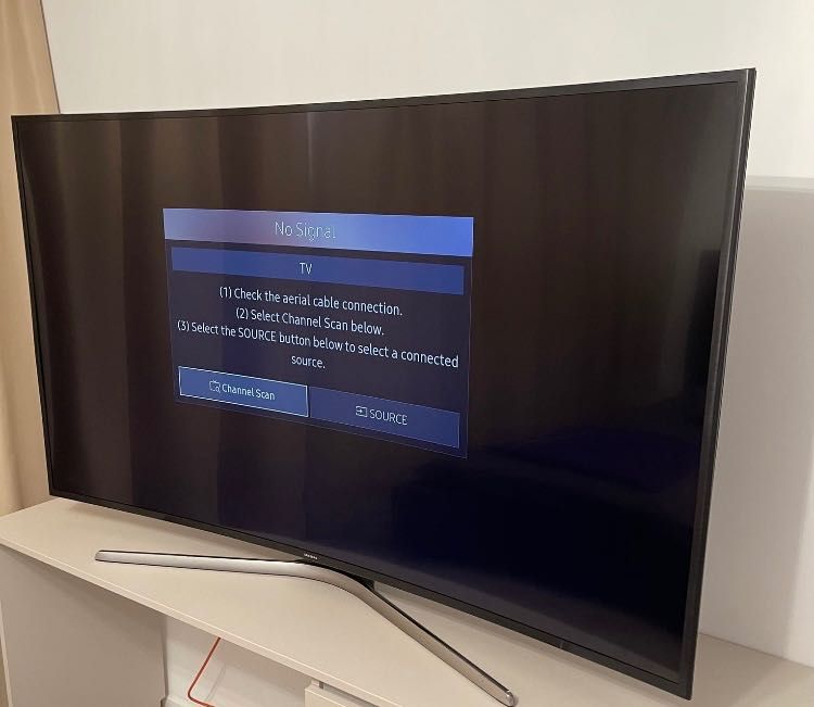 Smart tv samsung curbat 4k de 140 cm