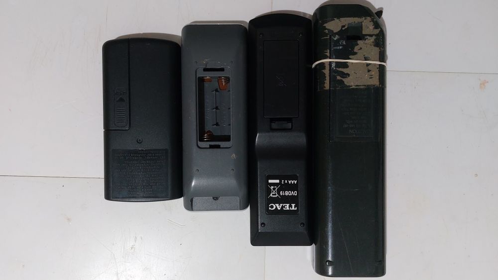 telecomanda Panasonic TEAC Philips Sony