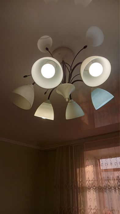 Продам люстры в хорошем состоянии