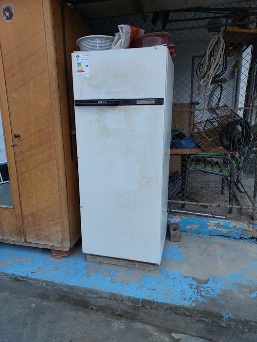 Продаётся холодильник снежинка