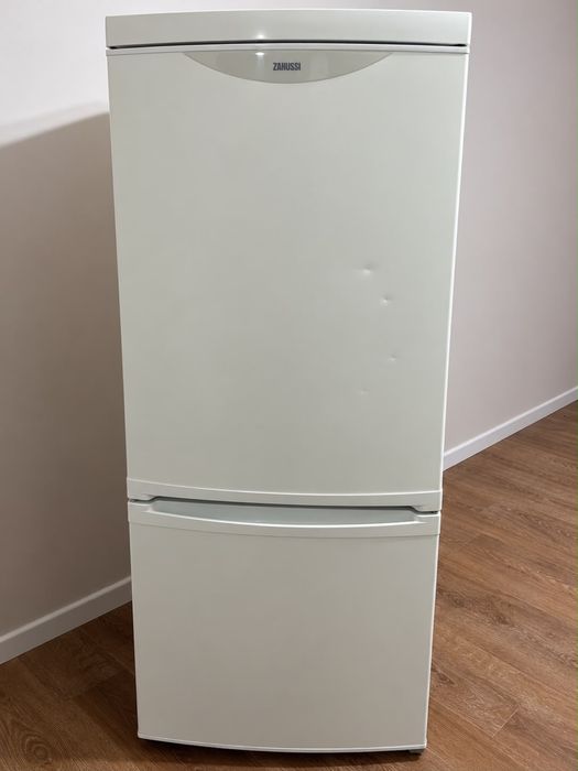 Холодильник Zanussi