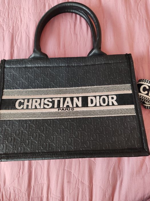 Продавам чанта ,като нова