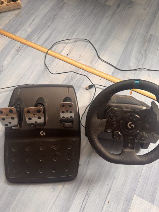 Волан и педали Logitech g923 TRUEFORCE