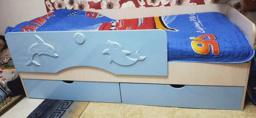 Продам детскую кровать.