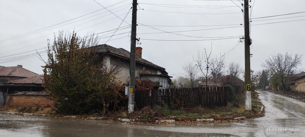 Продавам къща в с.Горичево