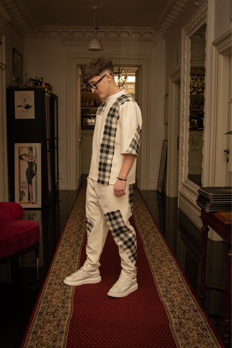 Compleu Alb cu Petice