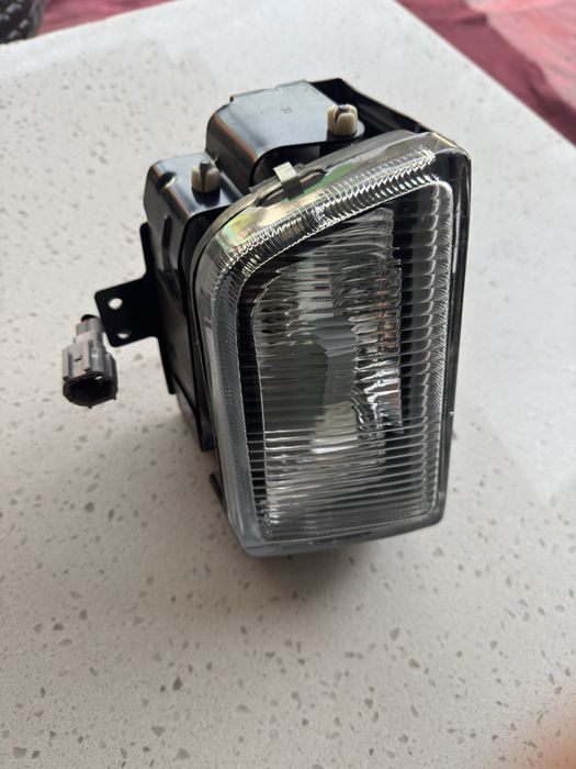 Nissan Cefiro / Maxima противотуманная фара
