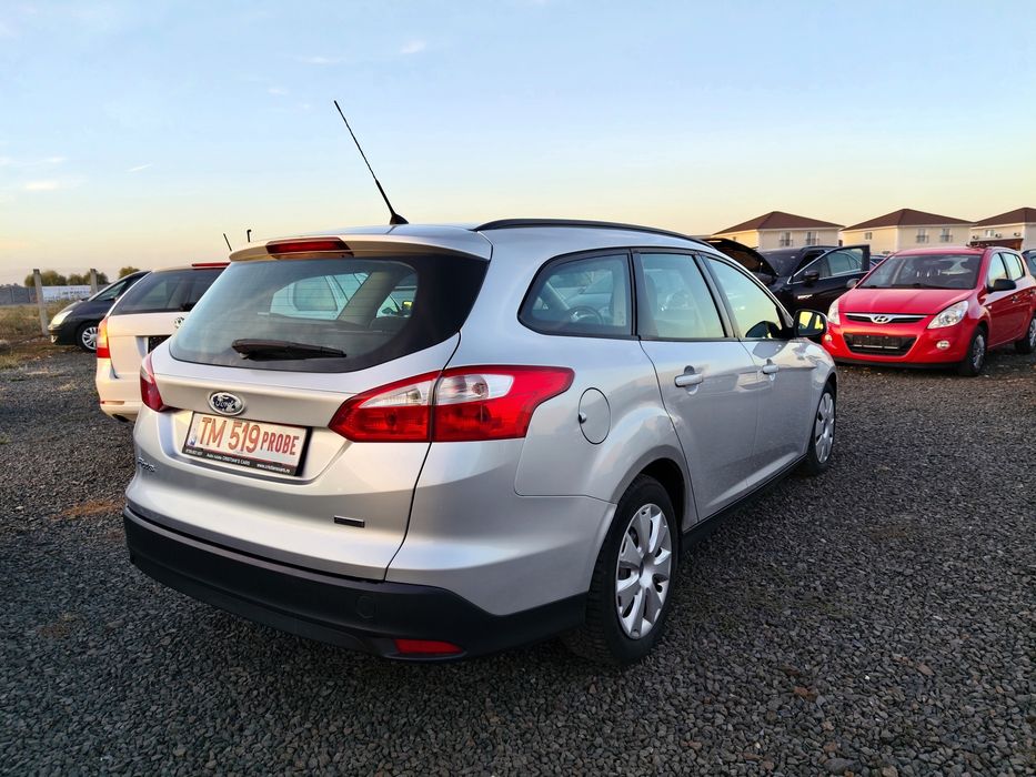 FORD Focus 2011 — imagine 4
