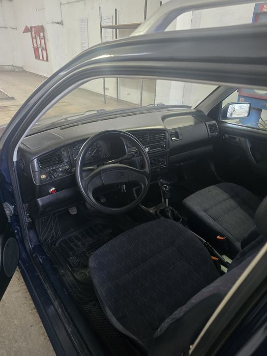 Гольф-3 продается