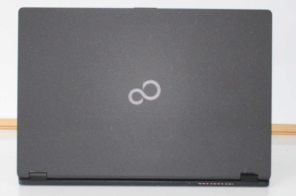 Fujitsu Lifebook U758