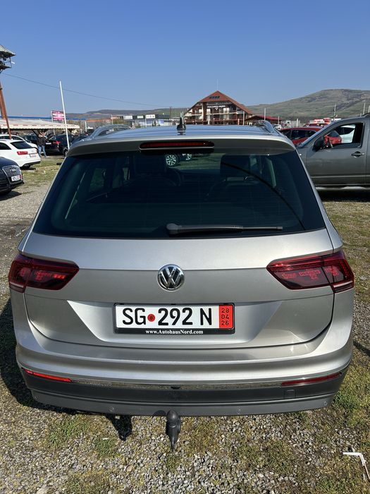 Vind Vw Tiguan 4x4 de 190CP impecabila carte service cu distributia sc