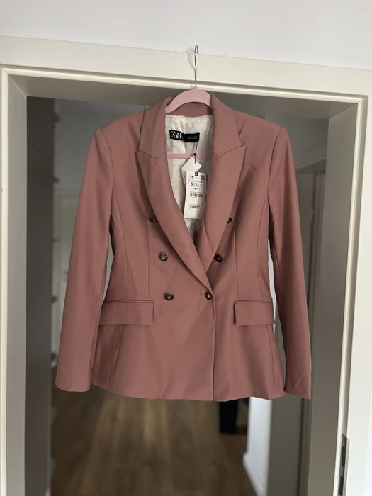ZARA Blazer roz S - NOU, etichetă 59€, cambrat elegant