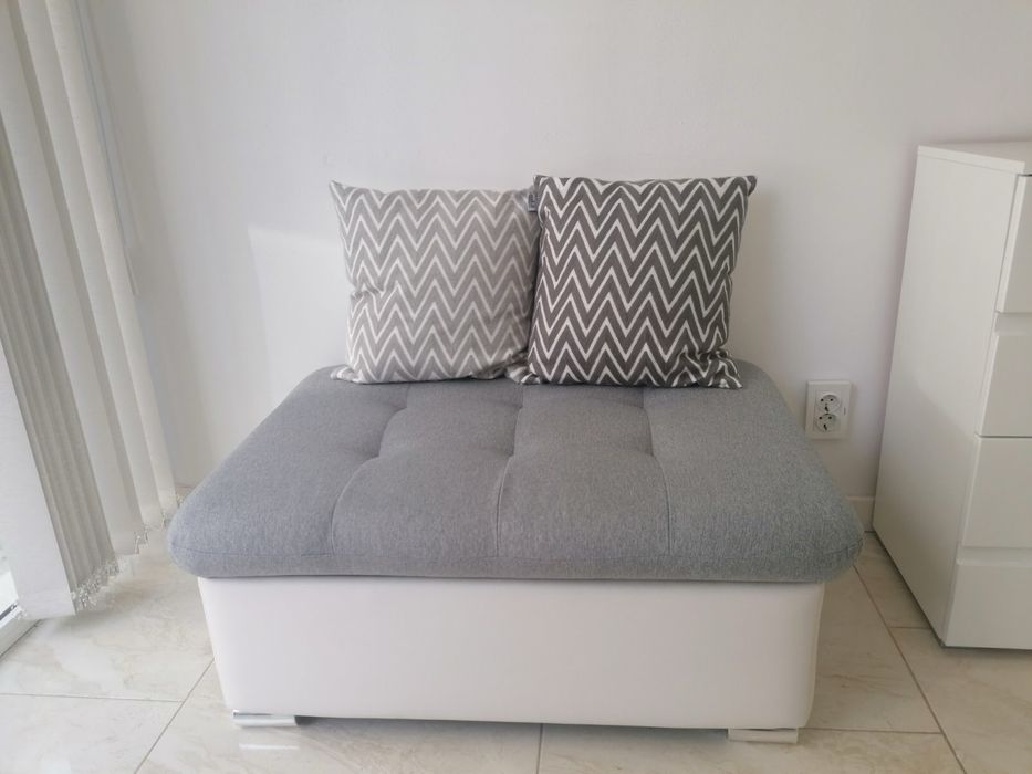 Диван + 2 възглавници