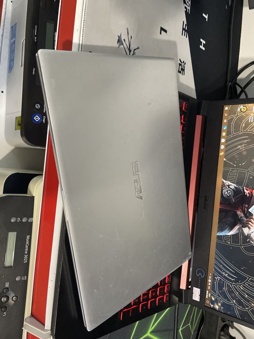 Ультрабук Asus Core i3, OЗУ 4Gb, SSD 256Gb