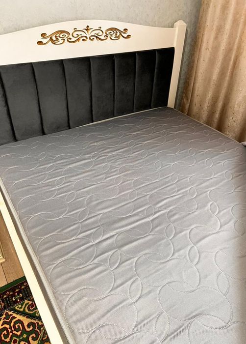 Продам двухспальную кровать